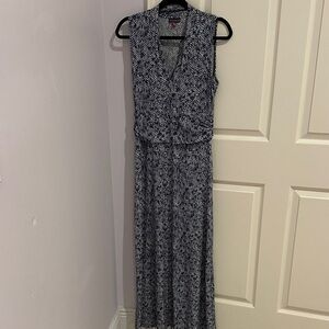 Vince Camuto Blue and White Printed Sleeveless Maxi Dress